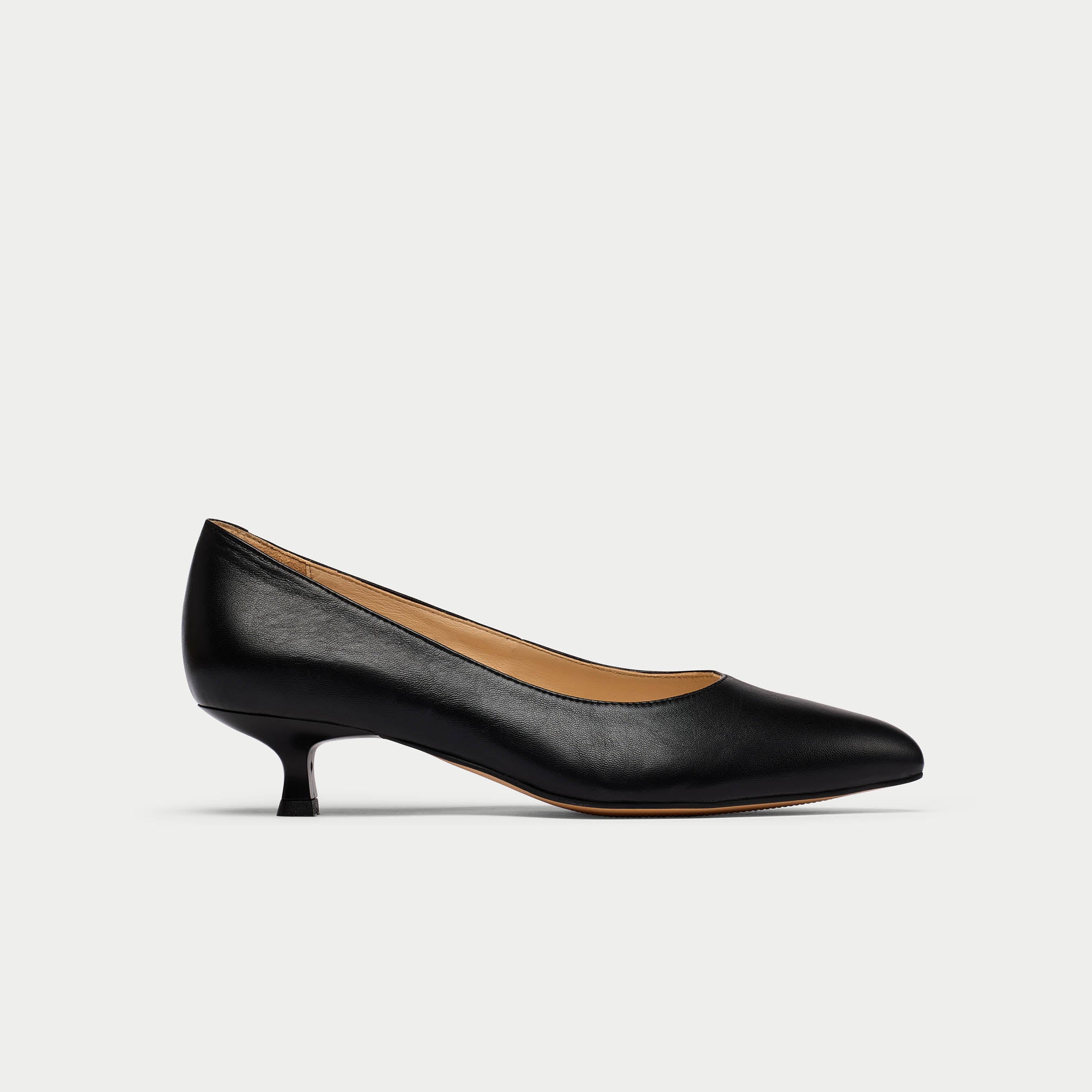 Calla | Claudia | Black Leather | Kitten heeled dress shoes