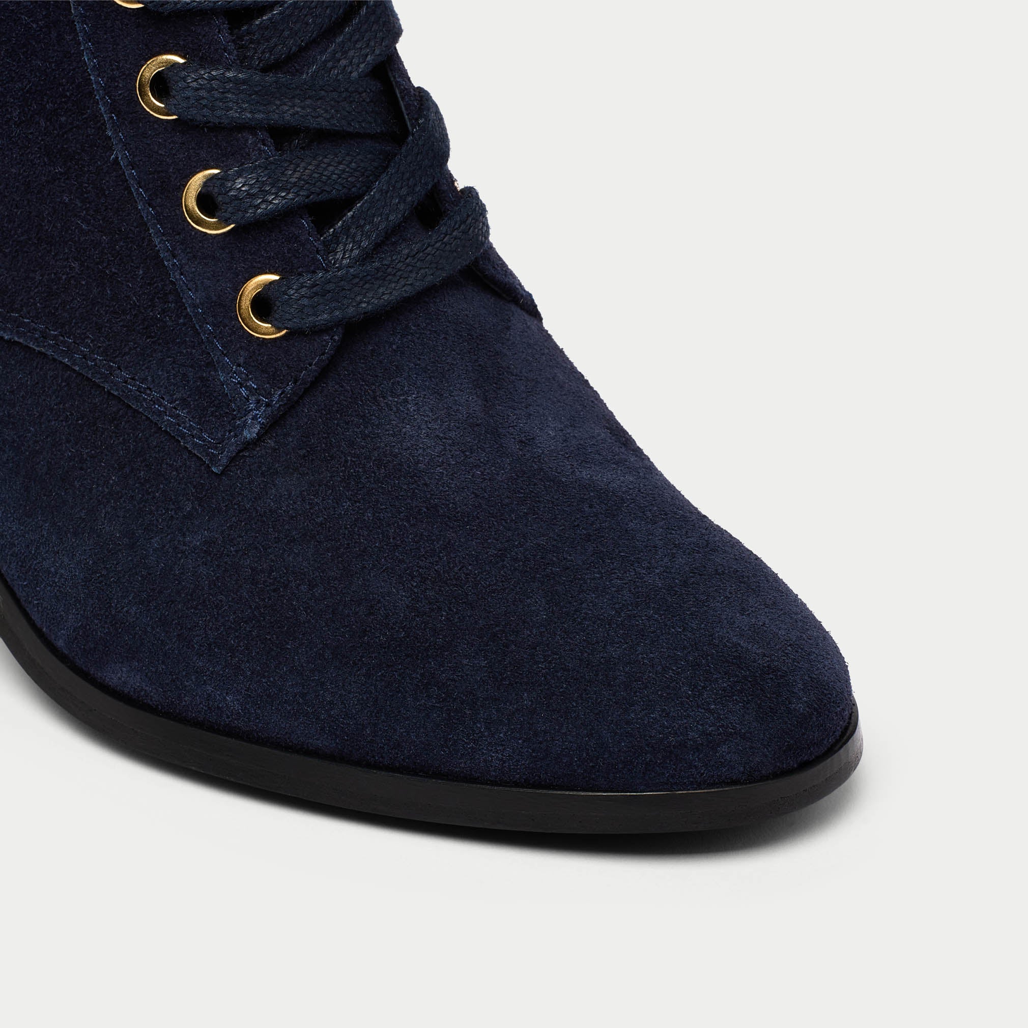 Cleo navy suede tip close up