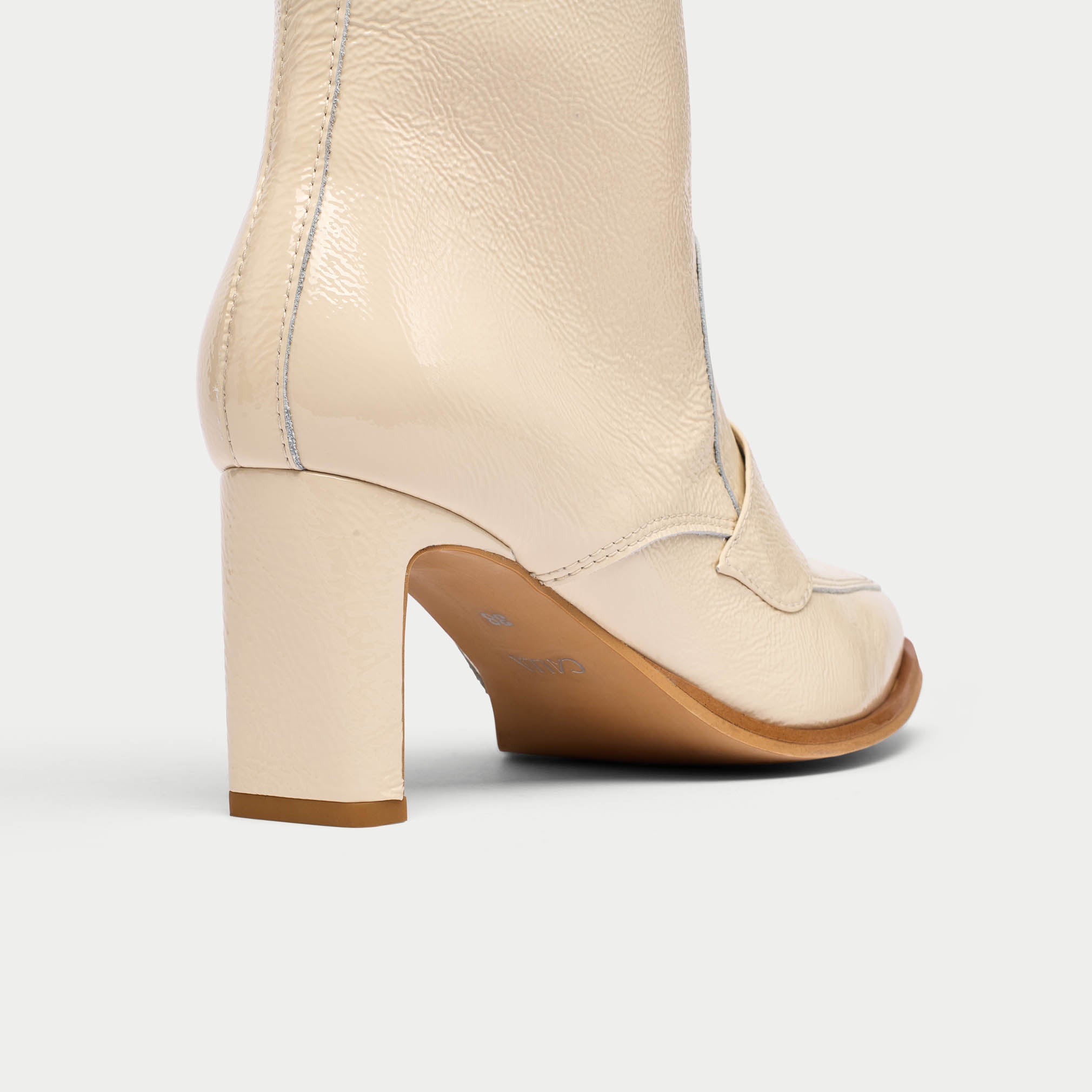 Daphne butter leather heel close up