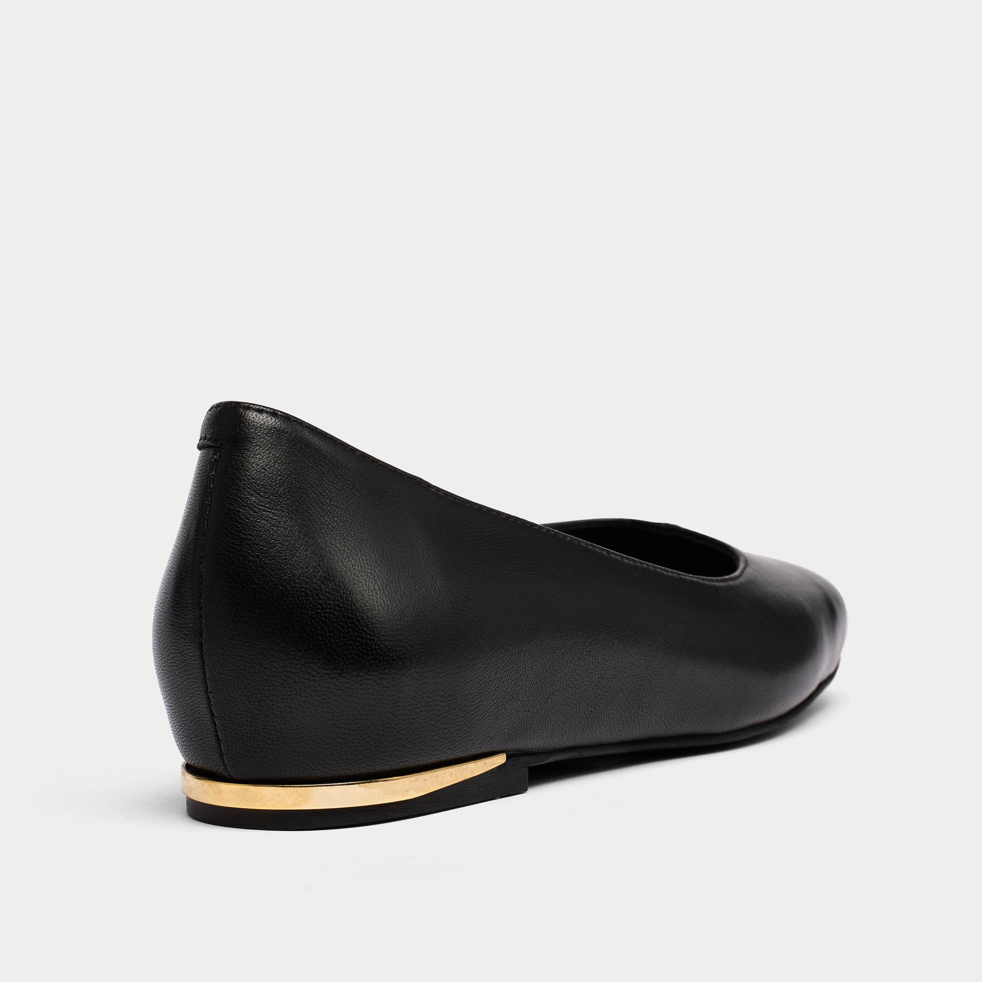 Lucinda black flat shoe heel close up