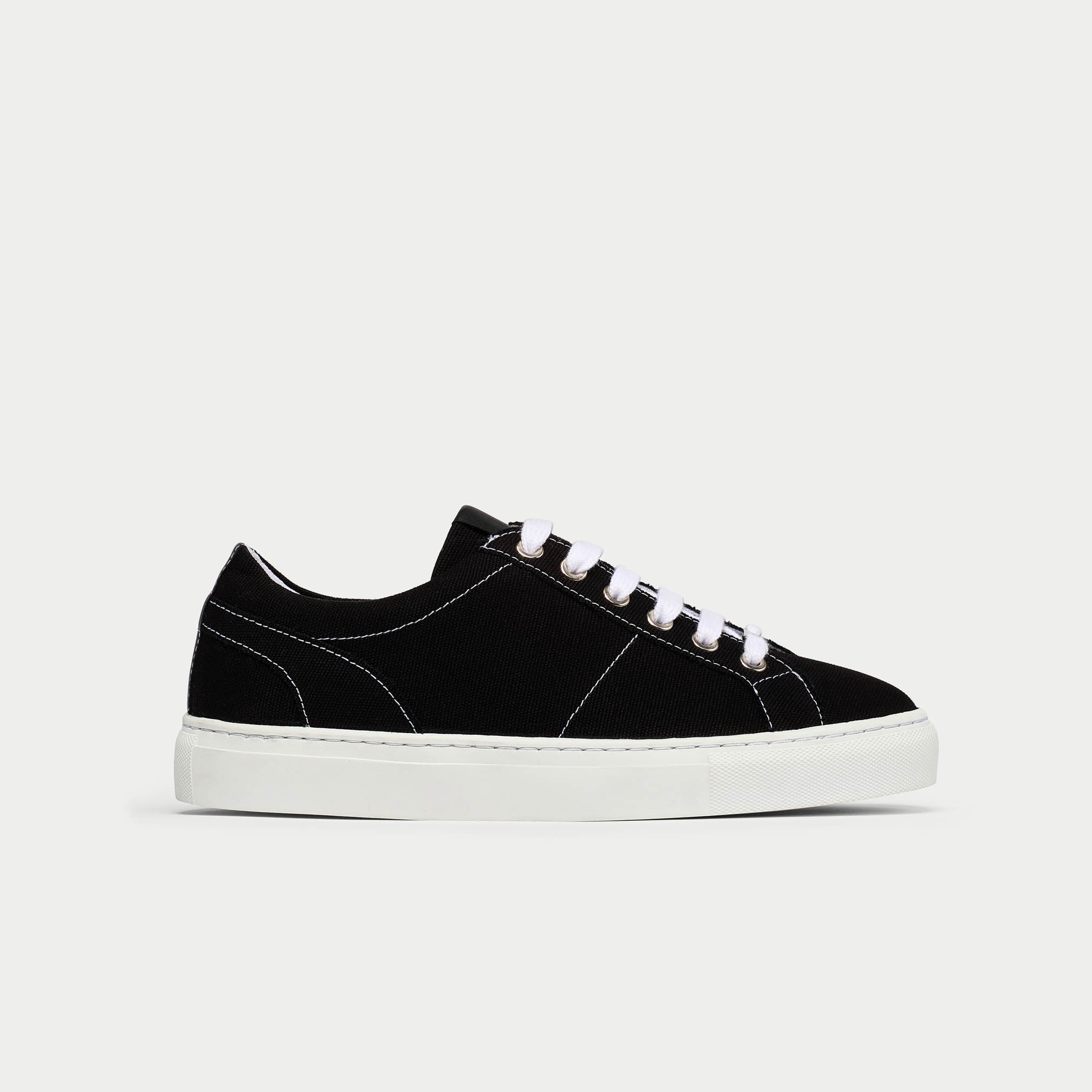 Luna black vegan trainer side view
