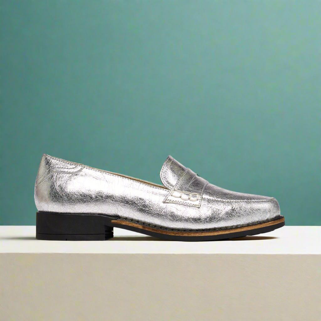 155　Nadia S Calla | Nadia | Silver metallic leather shoe