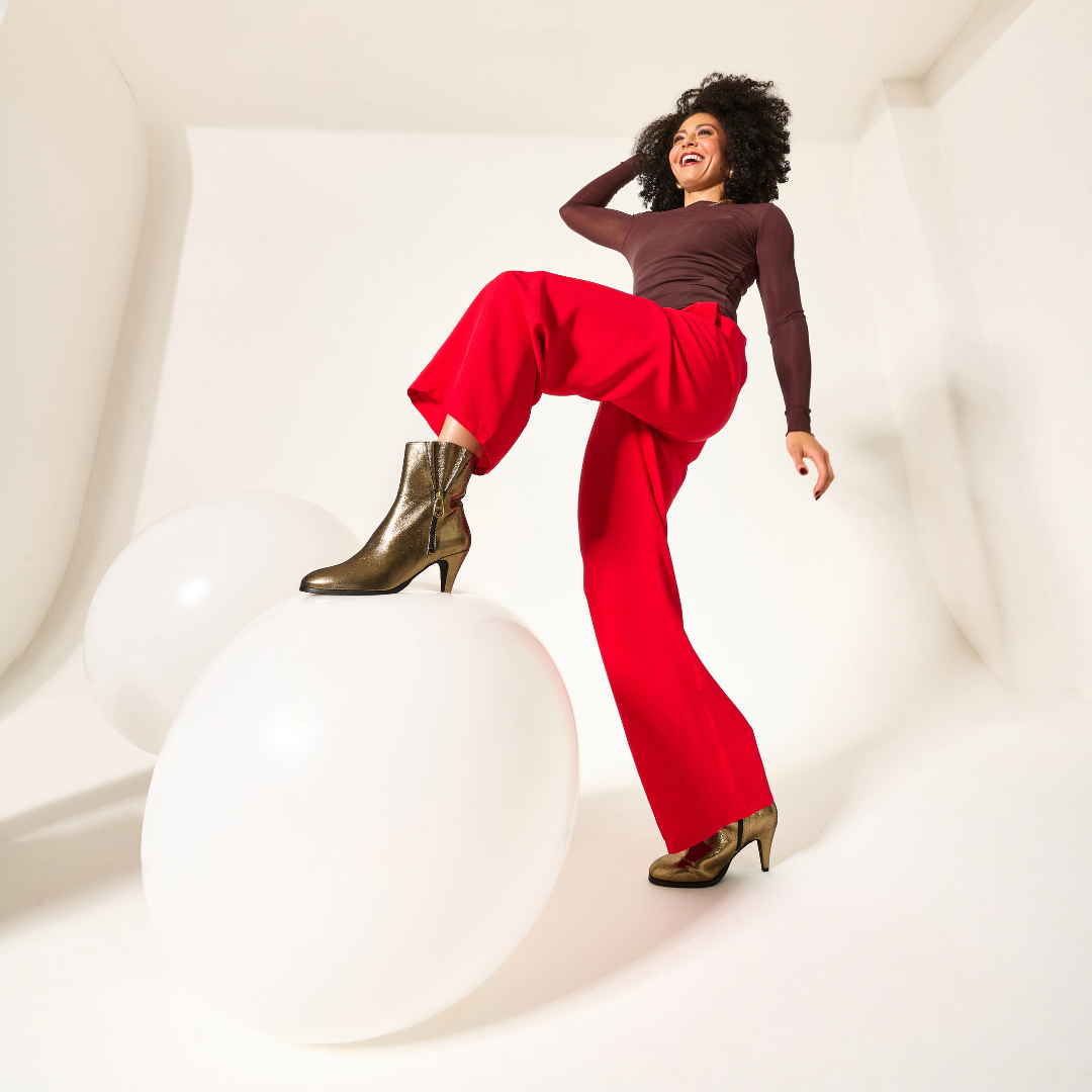 Susie metallic leather wide feet boots look on model