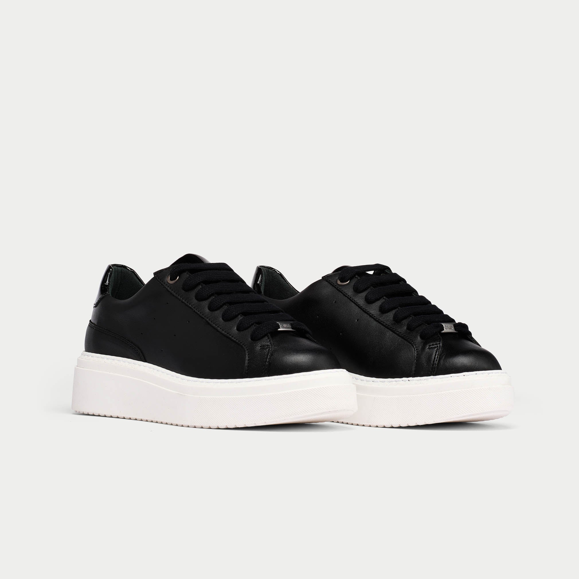 Comet - Black Leather Sneakers