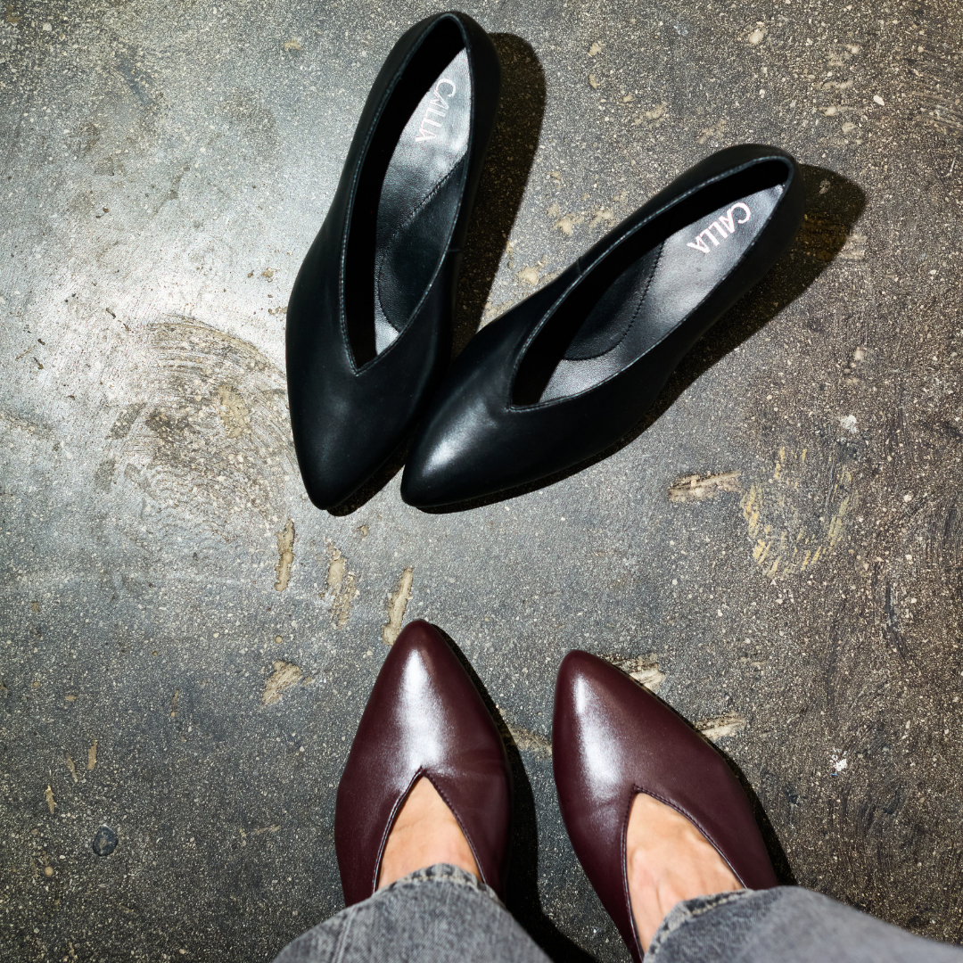 Courtney - Black Leather Pumps