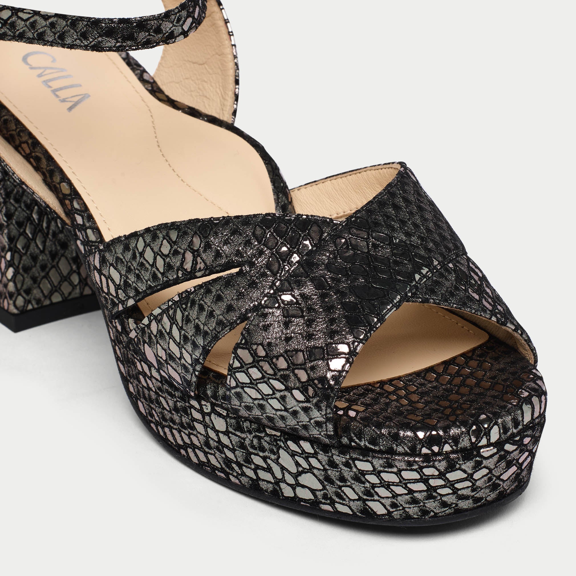 Gracie - Metallic Snake