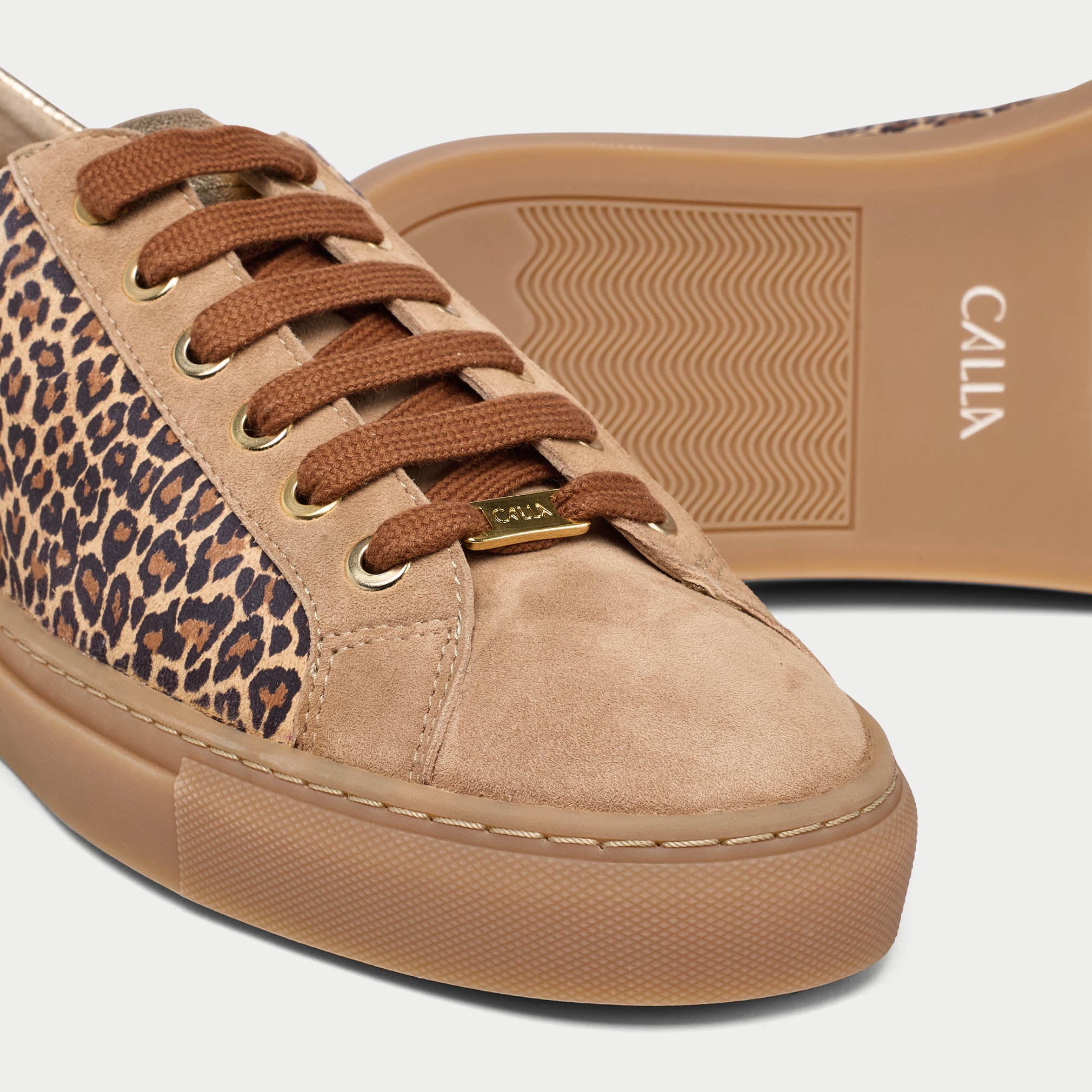 star beige leopard trainers for bunions tip close up