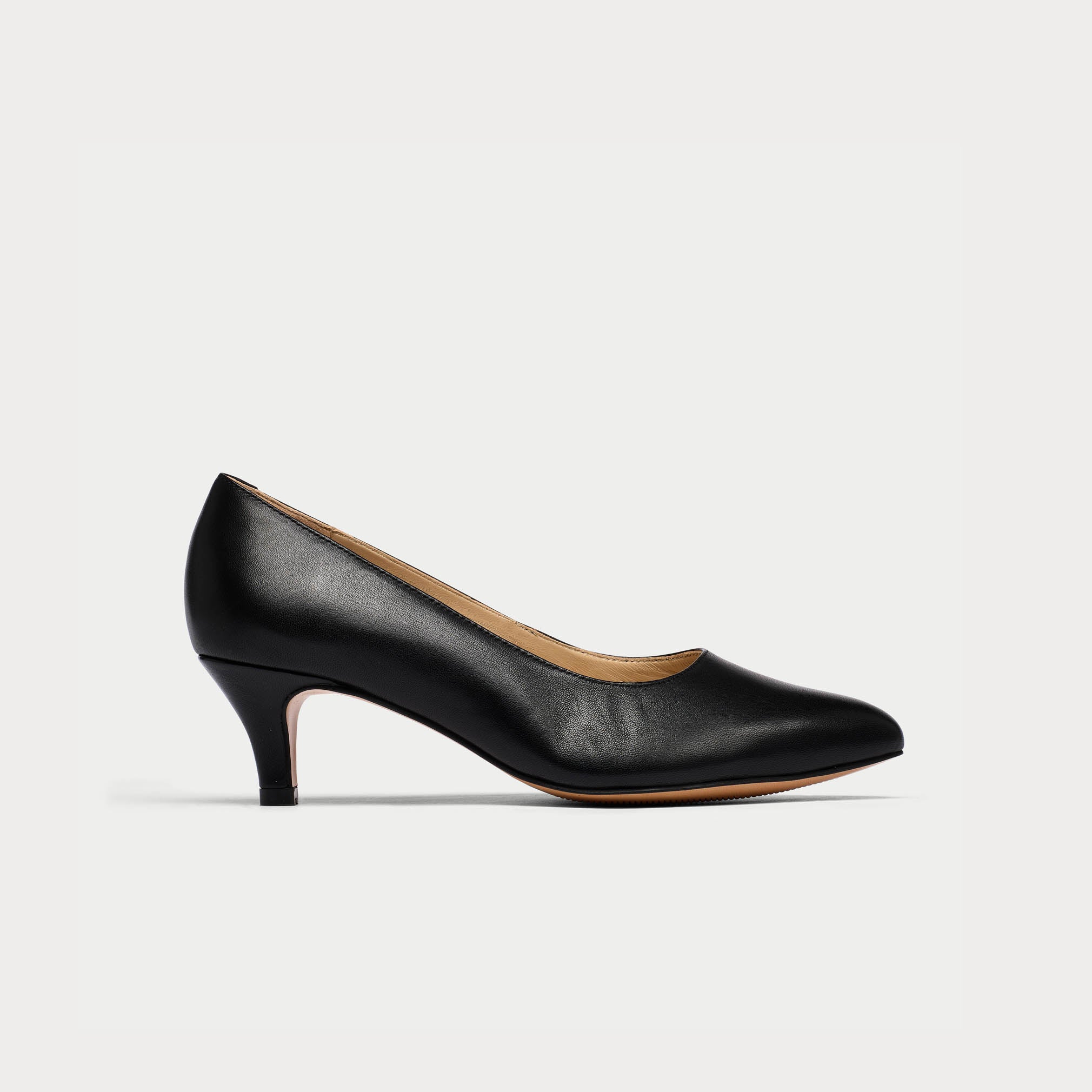Calla | Ava | Black Leather | Kitten heeled dress shoes