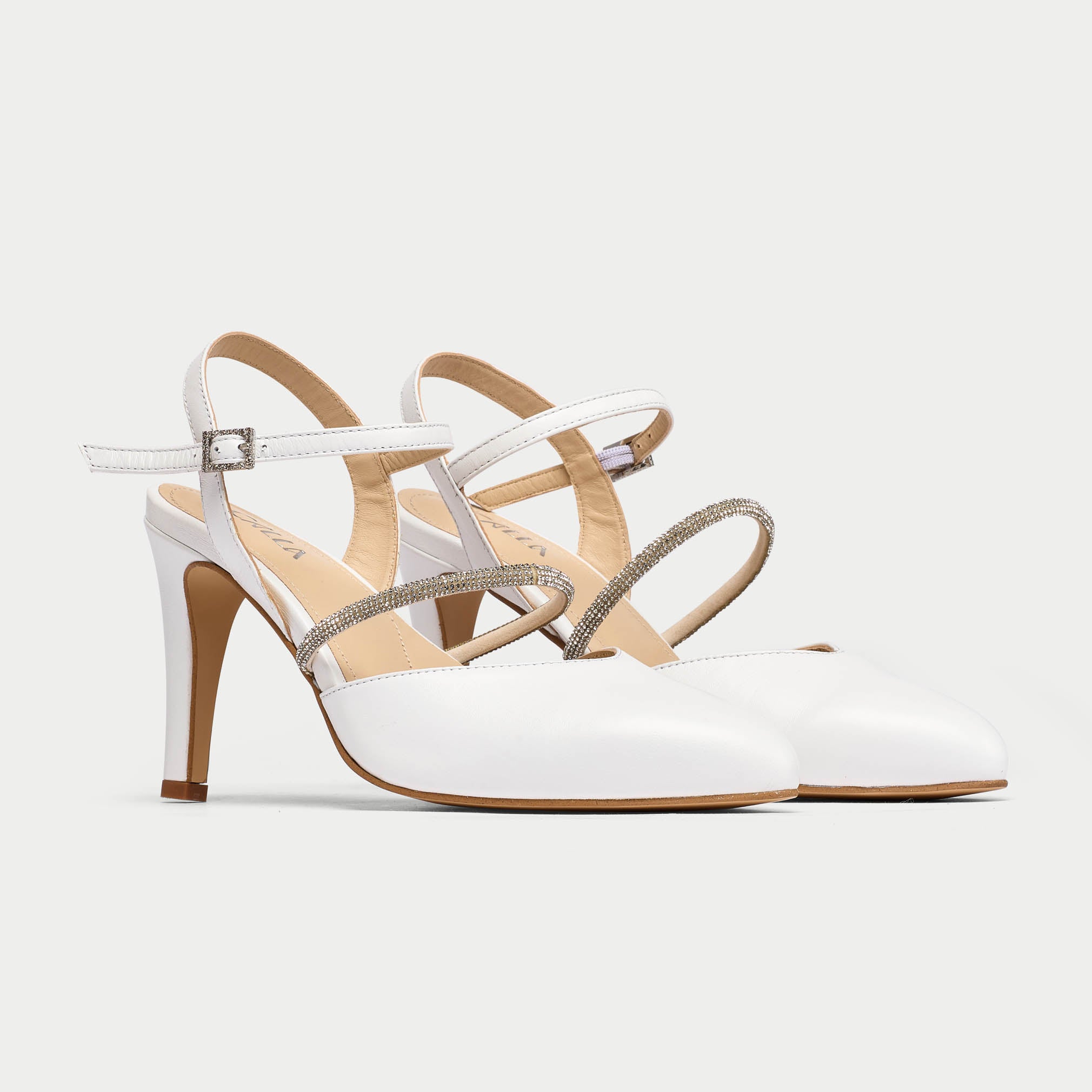 Sienna white leather heel pair