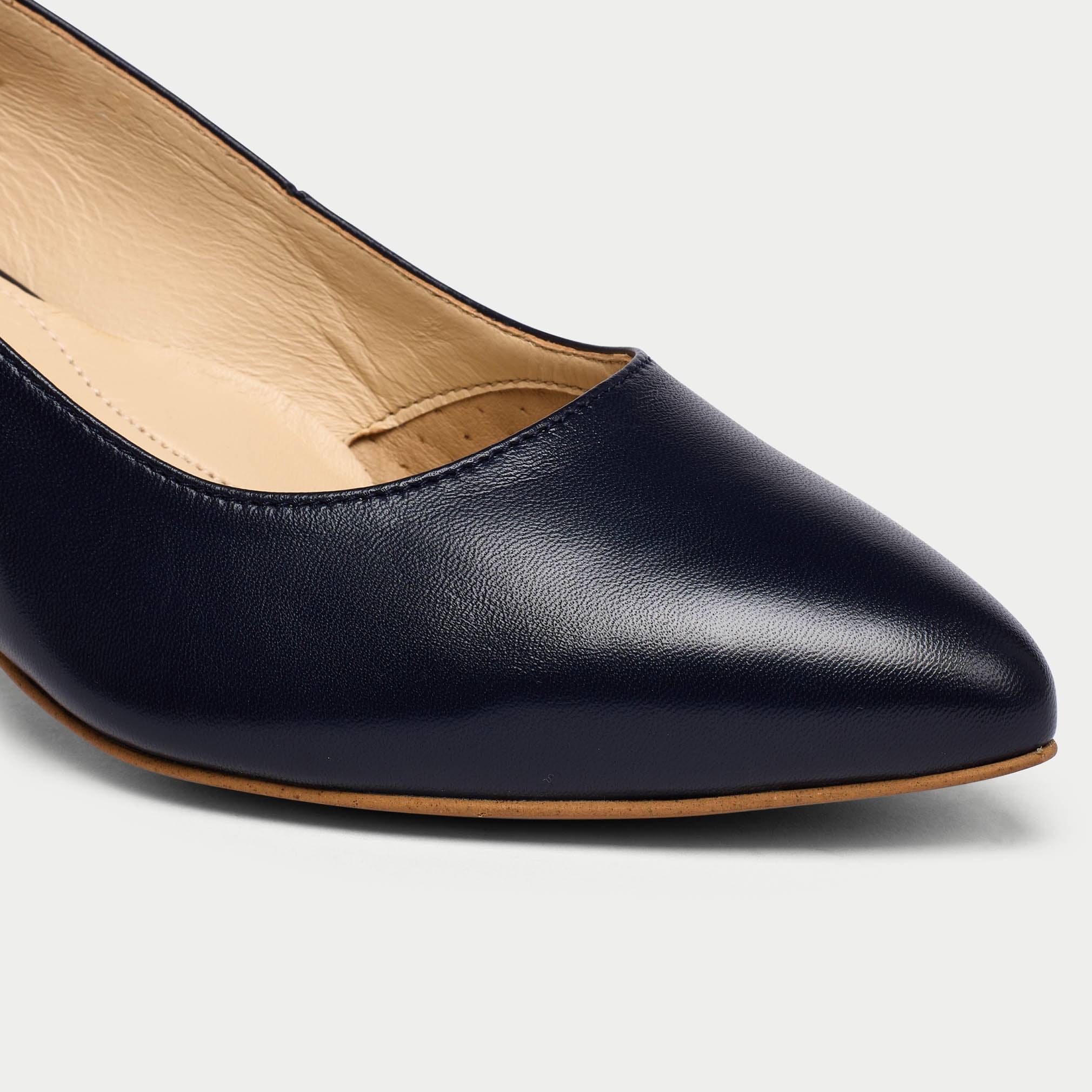 Wide Tox Box Shoes for Women, Flats, Dress Shoes & Boots | Calla