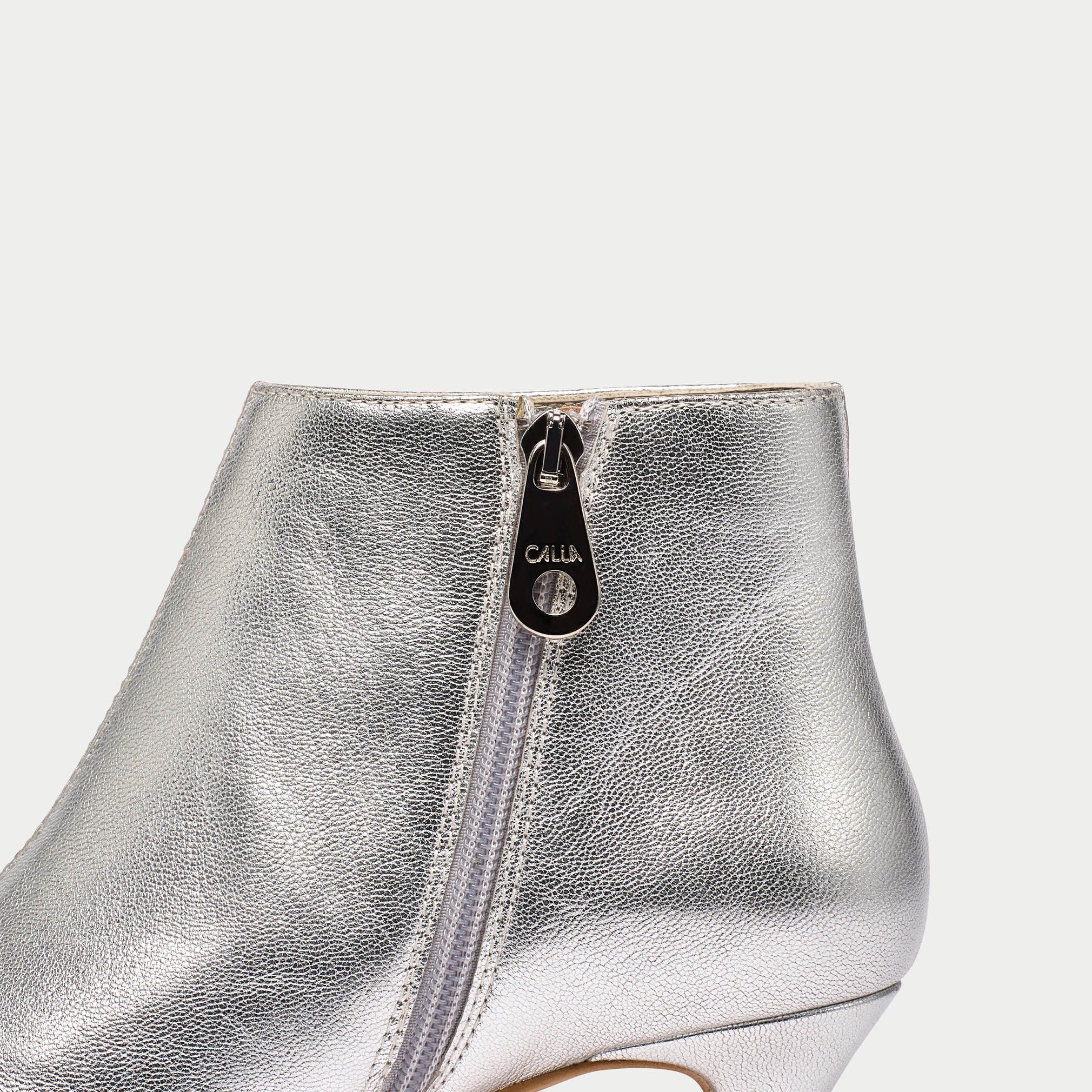 Hazel - Silver Leather