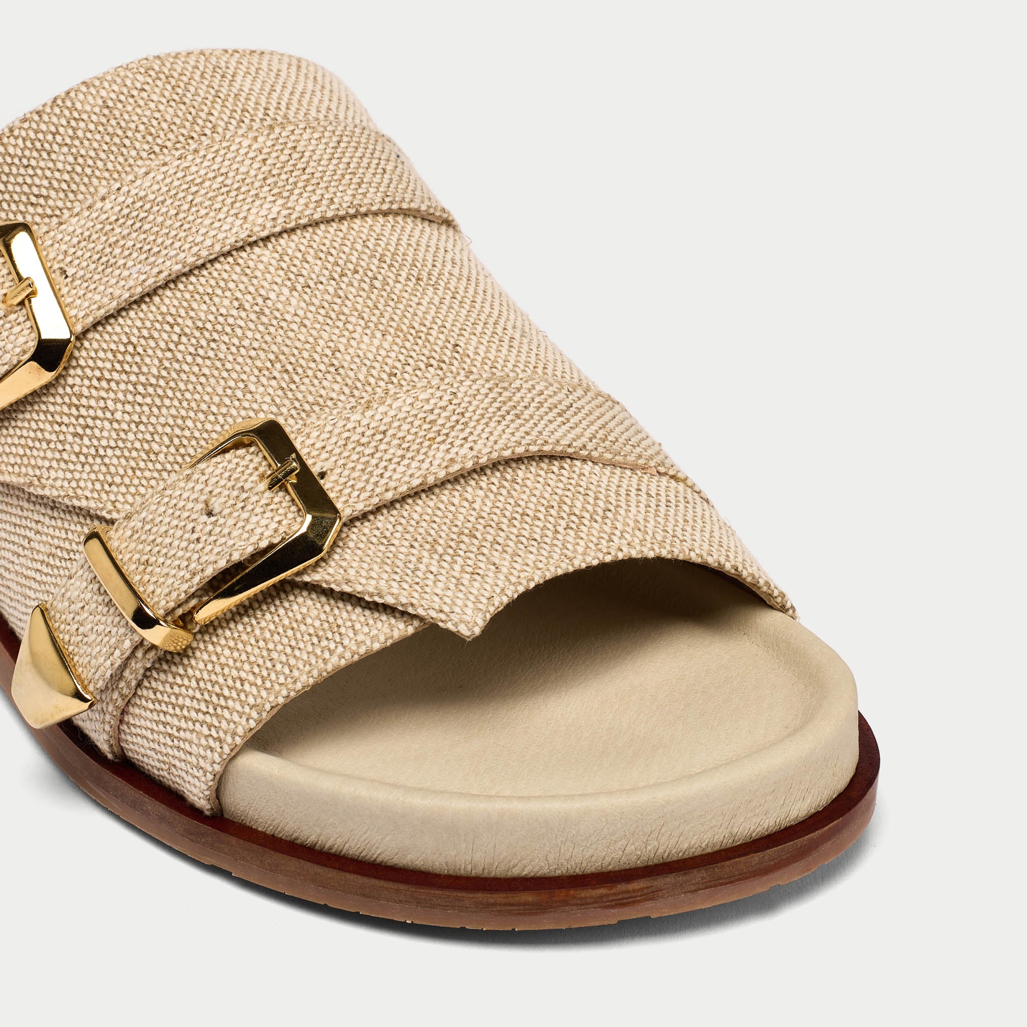 Lily linen sandal tip view