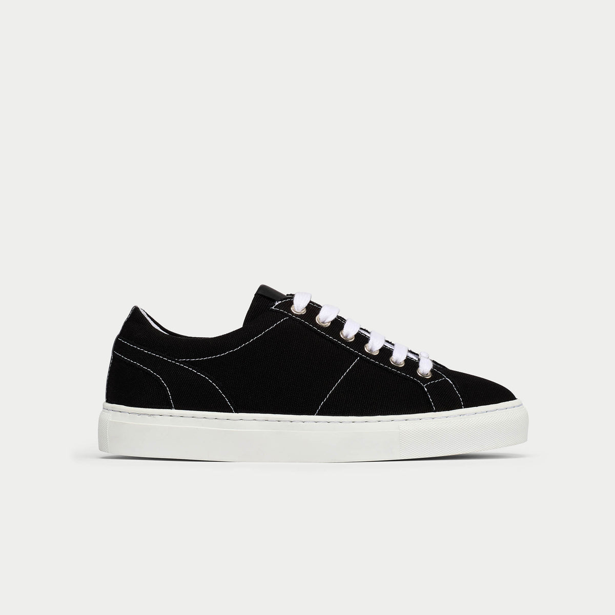 Luna Vegan - Black Wide Fit Sneakers (image 2)
