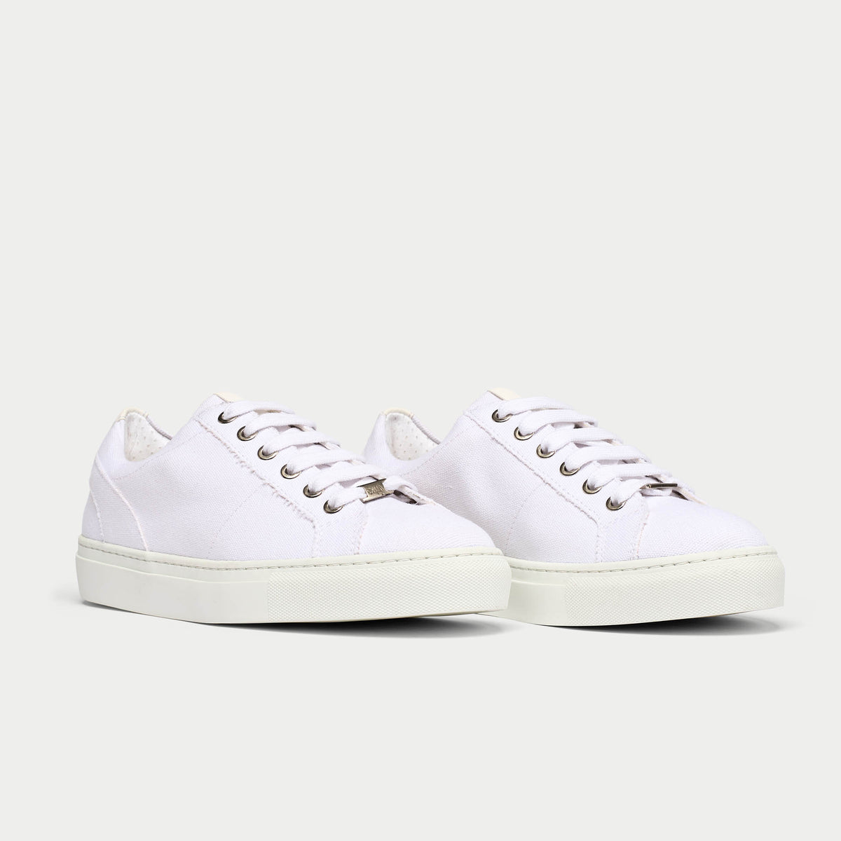 Luna Vegan - White Wide Ft Sneakers (image 4)