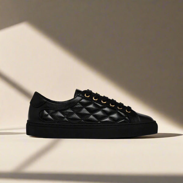 Star black quilted sneakers
