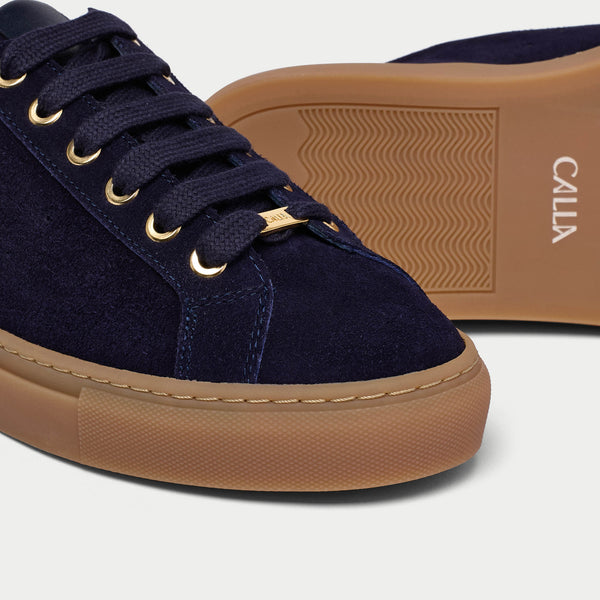 Star navy suede sneakers