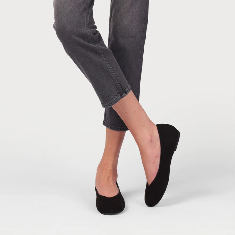 Charlotte - Black Suede
