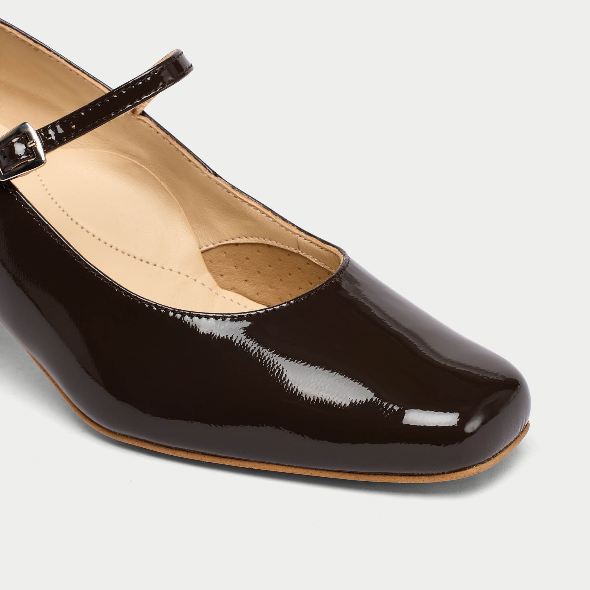 Mary Jane - Black Coffee Patent Leather Pumps