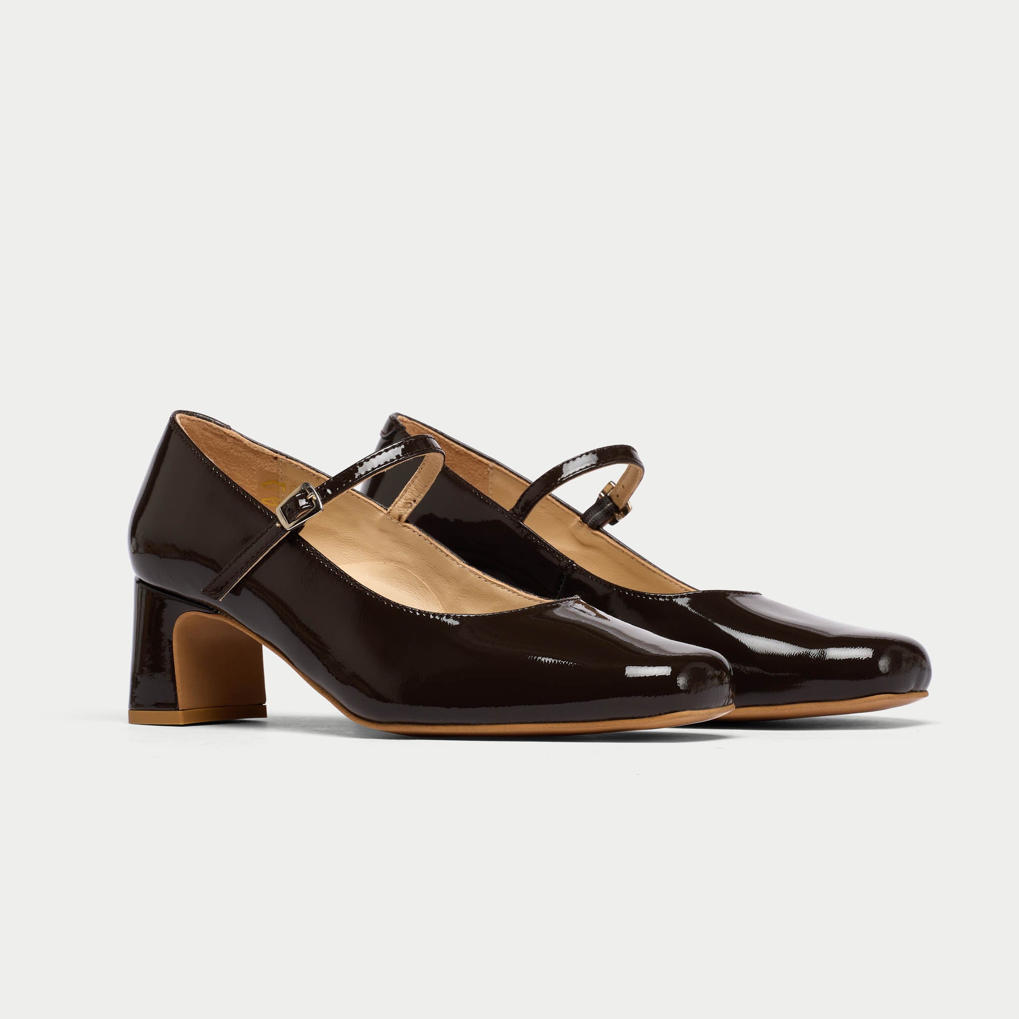 Mary Jane - Black Coffee Patent Leather Pumps