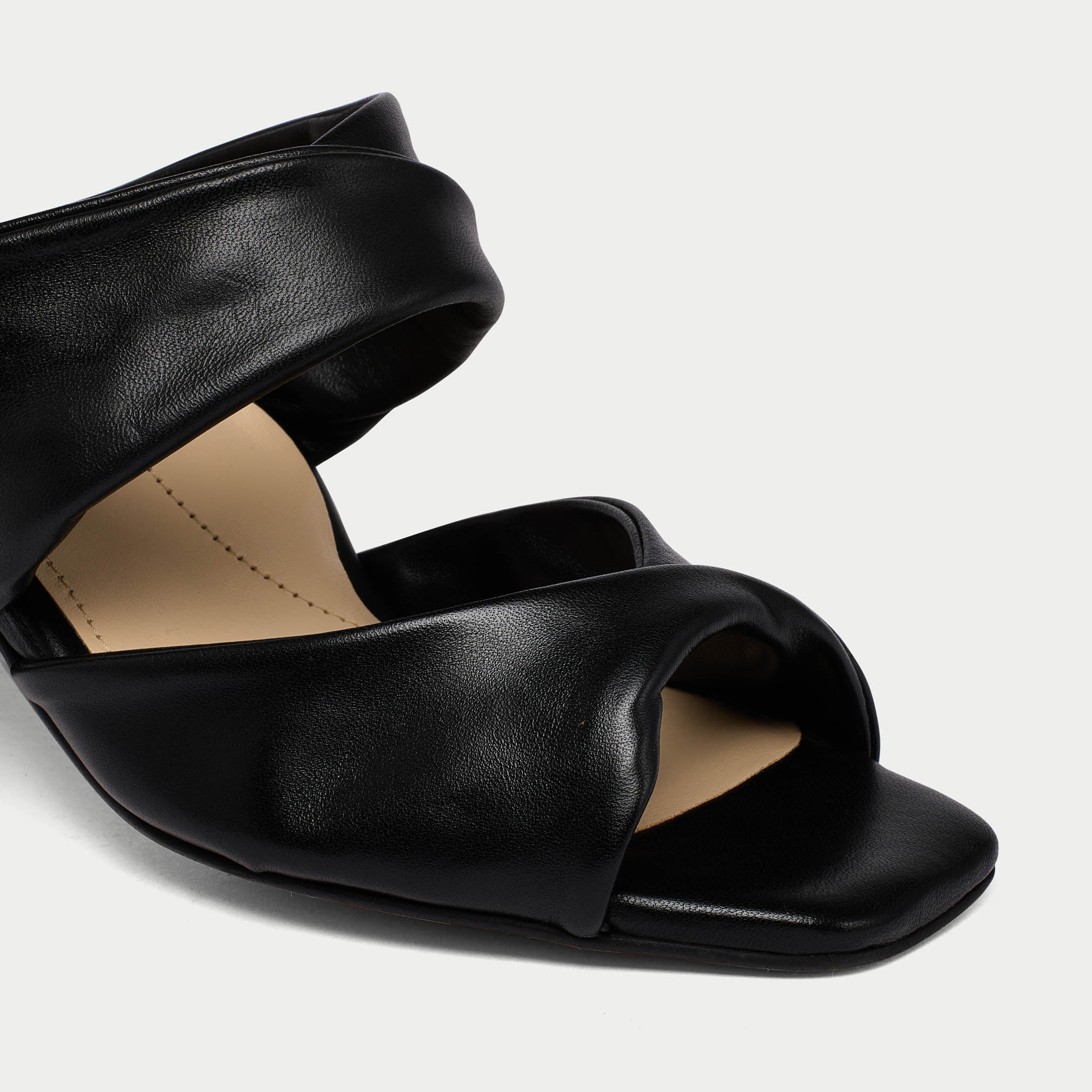 Mia - Black Leather Mules